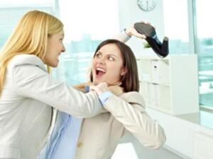 النميمة والثرثرة يمكن أن تؤدي الى مشاكل جدية 