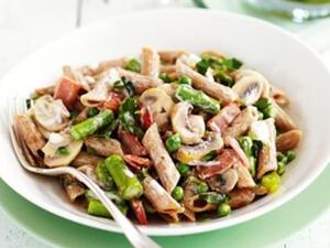 باستا بالهليون والفطر  باستا بالهليون والفطر