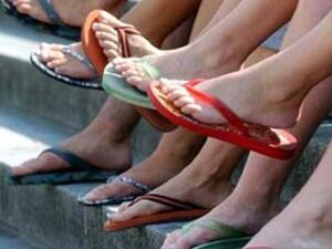 الصنادل الخفيف وأخفاف البحر قد تسبب ألما شديدا يمتد من كعب القدم الى الورك