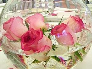 أفكار مرحة لتزيين موائد حفلات الزفاف أفكار مرحة لتزيين موائد حفلات الزفاف