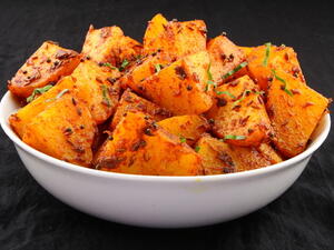 البطاطا الحارّة على الطّريقة الهنديّة

