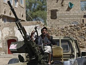 A Houthi rebel fighter in Ibb, Yemen. (AFP/File) A Houthi rebel fighter in Ibb, Yemen. (AFP/File)