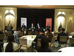 خلال الحدث.