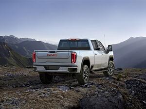 يتلاقى الشكل والمهام معاً في ’سييرا Heavy Duty‘ الجديدة وهي غنية بالخصائص المتنوّعة