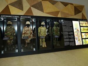 يسلط قسم البعثات الدولية الضوء على العديد من المهام التي أنجزتها القوات المسلحة الإماراتية في جميع أنحاء العالم.