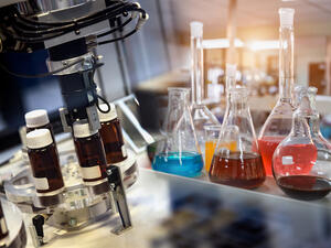 Iran produces 6,000 types of drugs and 280,000 goods in the field of medical equipment, which are currently available in 255 international markets. (Shutterstock)