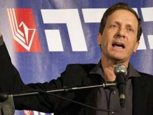 زعيم المعارضة، ورئيس حزب “المعسكر الصهيوني” الإسرائيلي اسحاق هرتسوغ