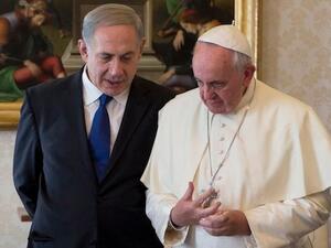Israeli Prime Minister Benjamin Netanyahu with Pope Francis at the Vatican. [jewishjournal]