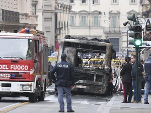 Rome's "flambus number 9": the ninth bus to burst into flames this year. (Tiziana Fabi/AFP)
