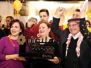 أثناء استلام الجائزة