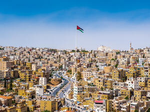 The strategy will essentially focus on financially-alienated categories that include adults with low income rates, micro-, small- and medium-sized projects, women, young people, non-Jordanians and refugees. (File photo)

