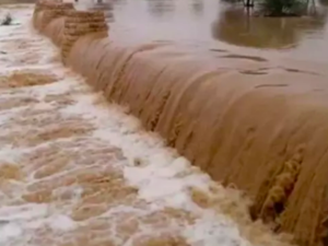 Flash floods in Jordan (Twitter) 