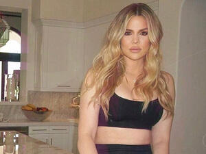 Khloe Kardashian's daughter gets sleepy in a pair of new photos (Source: Khloekardashian / Instagram ) 