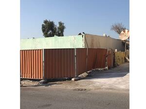 أوضحت البلدية أنها مستمرة في تنفيذ مثل هذه الحملات والاستمرار بمراقبة مواقع البناء بهدف الحد من التجاوزات أو المخالفات.