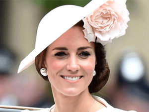 القبعات عنوان إطلالة "كيت ميدلتون" الملكية