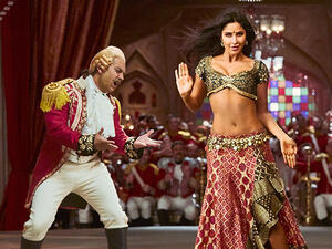 مشهد من فيلم كاترينا كيف وعامر خان "Thugs Of Hindostan"  مشهد من فيلم كاترينا كيف وعامر خان "Thugs Of Hindostan"