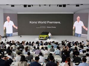 من المقرر أن يبدأ بيع المركبة كونا في كوريا في وقت لاحق من هذا الشهر، يلي ذلك طرحها في أسواق أمريكا الشمالية وأوروبا.