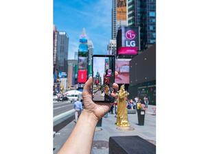 The LG G7 ThinQ+’s also features LG’s brilliant Super Bright Display technology. With a brightness of 1000nits.