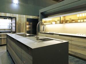 The design of SIGNATURE KITCHEN SUITE embodies a spirit of advanced craftsmanship, innovative performance, enhanced usability and premium service.