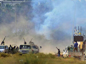  اشتباكات عنيفة دارت الاثنين في بنينا بمدينة بنغازي الليبية