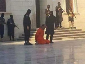 تنفيذ حكم الإعدام (قطع الرأس) بحق جندي بالجيش الليبي