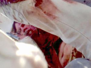 جثة الزعيم الليبي معمر القذافي