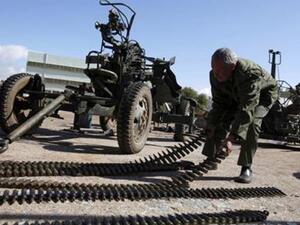 مسلحون معارضون للقذافي في بنغازي
