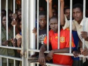 عدد كبير من المعتقلين بمن فيهن نساء، تعرضوا للضرب المبرح