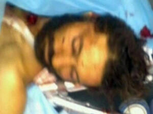 معتصم القذافي قتيلا 