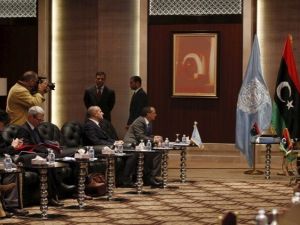 البرلمان الليبي المعترف به دوليا  يقرر تمديد المهلة لتشكيل حكومة الوفاق الوطني