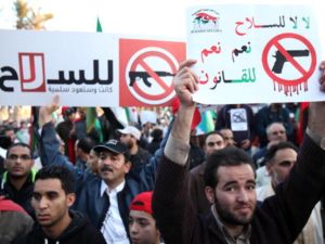 متظاهرون في طرابلس ضد وجود السلاح/ارشيف