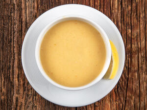 شوربة العدس تمنح الشخص الشعور بالطاقة والدفء
