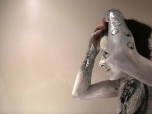 Hans, a 22-year-old Lebanese drag queen, prepares himself for a show. January 15, 2016. (AFP/Patrick Baz)
