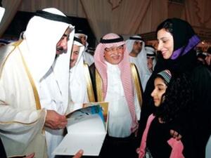سلطان القاسمي في معرض الشارقة 