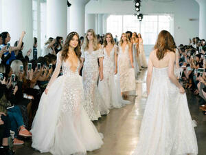 مجموعة Berta لفساتين الزفاف 2018 (http://www.berta.com)