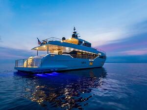 يخت ماجستي 100 الفاخر