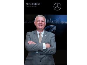 جاري براون, المدير العام لقسم المركبات التجارية