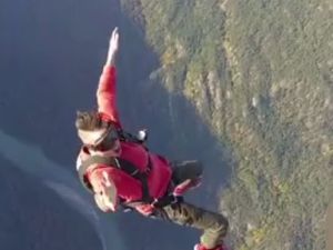 (Jon James/Instagram)