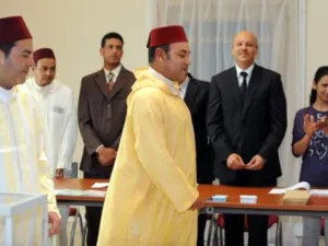 98,5 في المئة من الناخبين المغاربة ايدوا الدستور الجديد