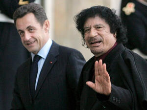 ساركوزي والقذافي 