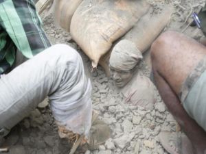  عدد الضحايا الزلزال المدمر ارتفع الى 4010 قتلى