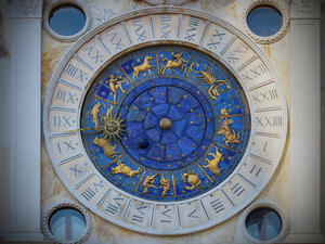 توقعات برج الجدي لشهر يناير/كانون الثاني 2018 مع سحر علي

