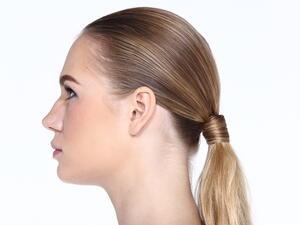 تجنبي غسل شعرك بالمياه الساخنة جدًا