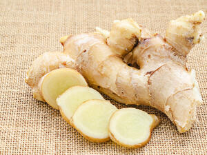 الزنجبيل يساعد على التخلص من هشاشة الشعر
