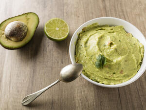 حمص الأفوكادو