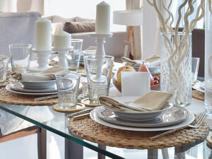 حافظ على مساحة واسعة للطهي وعلى رفوف مرتّبة
