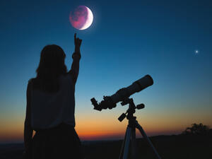 يحدث خسوف القمر مرتين كلّ عام على الأقل