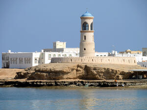 تعدّ سلطنة عمان واحدة من أجمل الوجهات الطبيعية الخلاّبة للراغبين بالسياحة