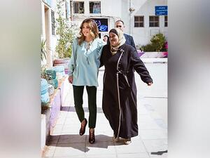 الملكة رانيا مع طالبات من جرش في متحف الأطفال 

