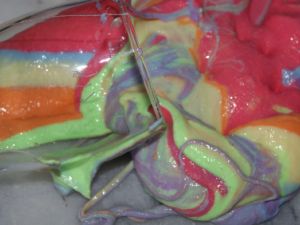 Slime السلايم لعبة أمريكية الصنع عبارة عن طين سحري سهل التشكيل والتكوين